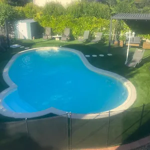 Climatisé Avec Piscine Et Jardin Appartement